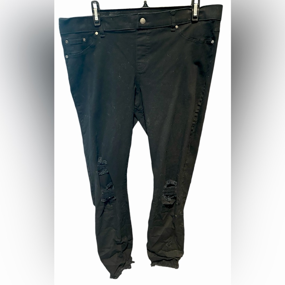 Hue black stylish rip women’s slip on pants XL. Back pockets.